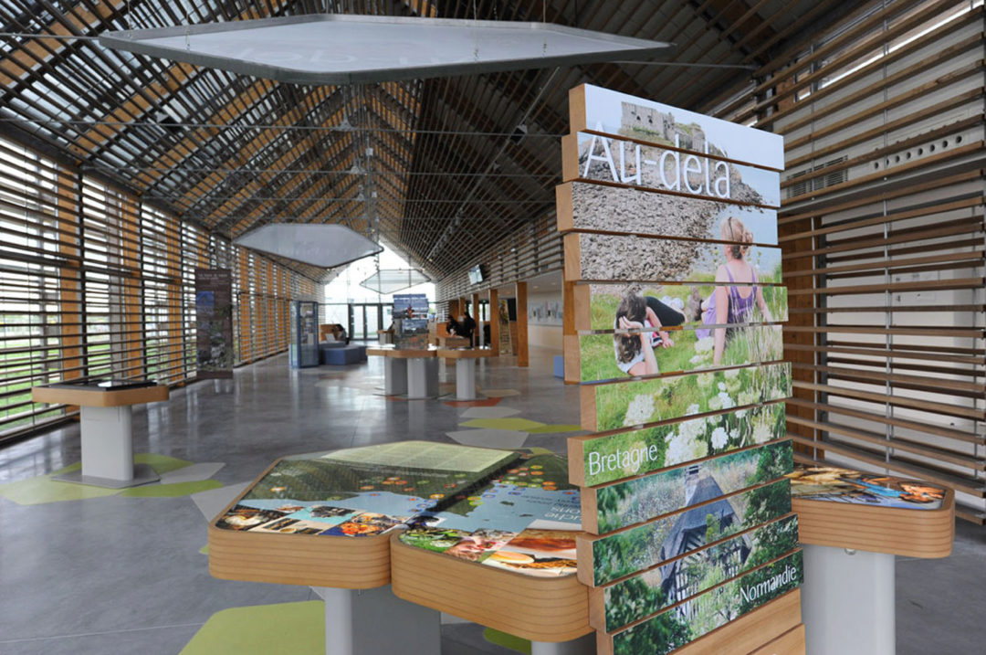 communication visuelle et signaletique agencement d'espace interieur  