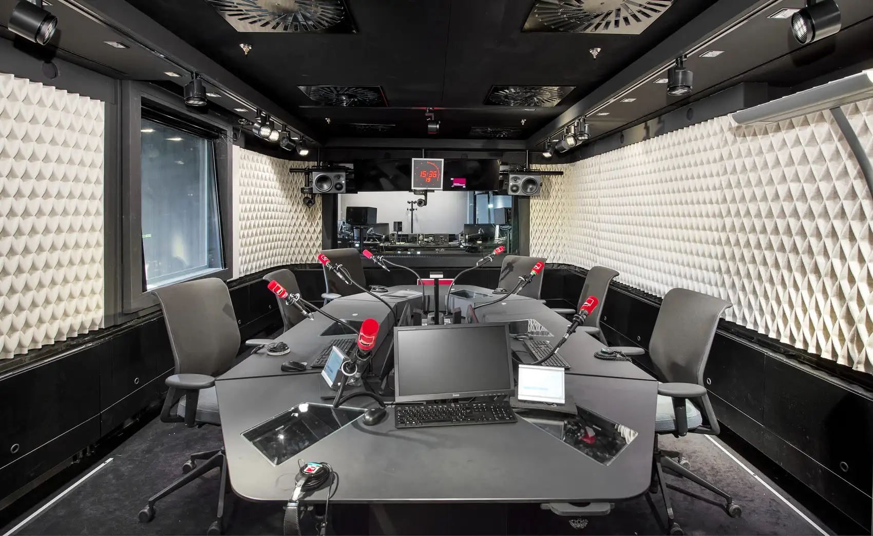 1-agencement_radio_france