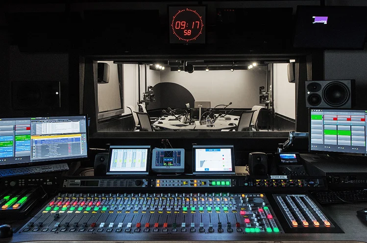 2-agencement_radio_france