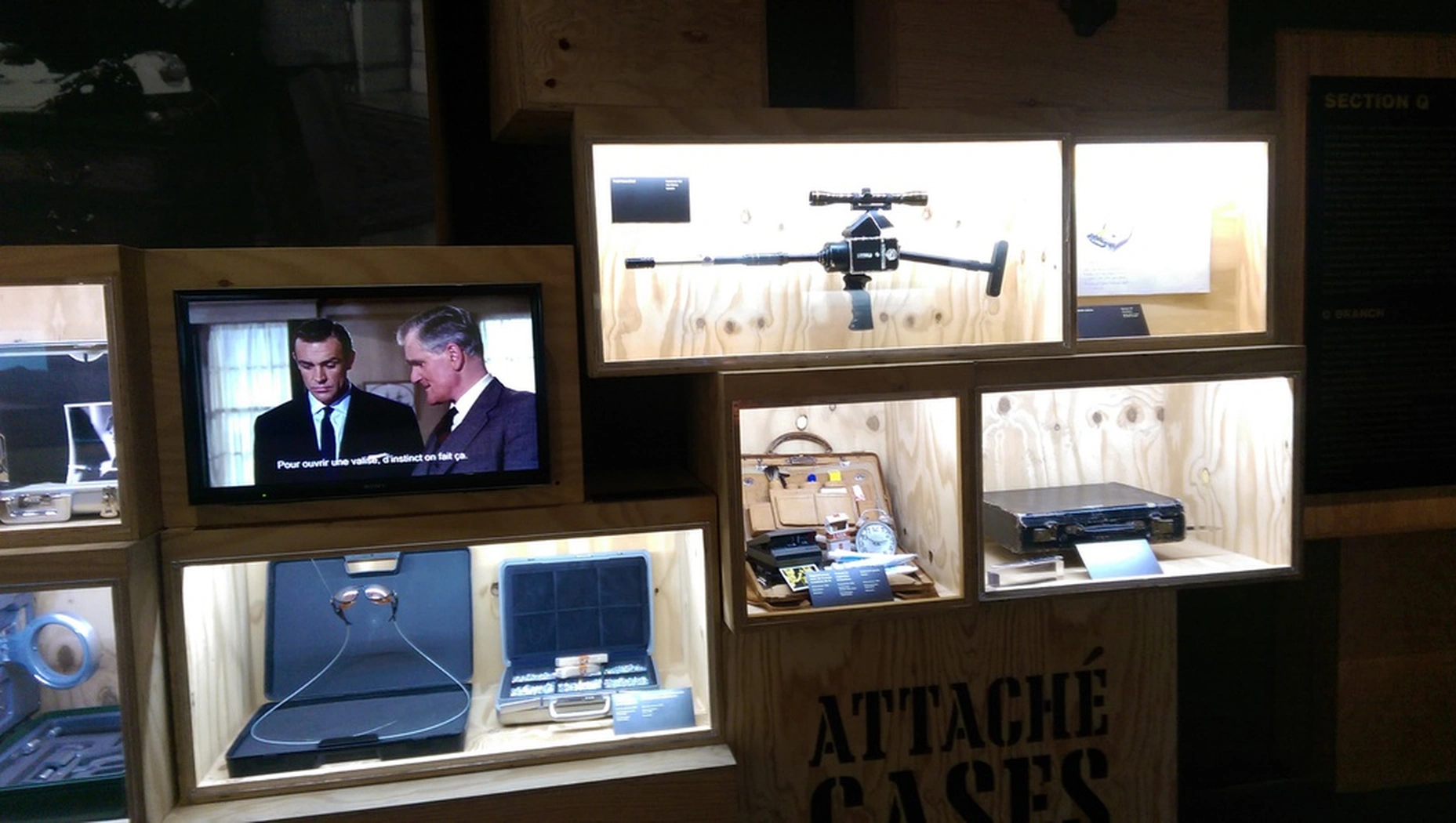Exposition James Bond